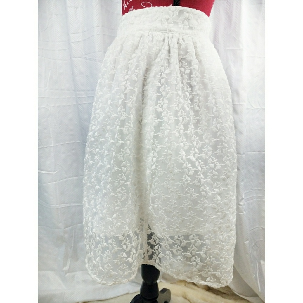 Mind Code White Multi Layered Skirt Size Small - image 1